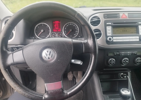 Volkswagen Tiguan cena 24000 przebieg: 460000, rok produkcji 2008 z Lubin małe 172